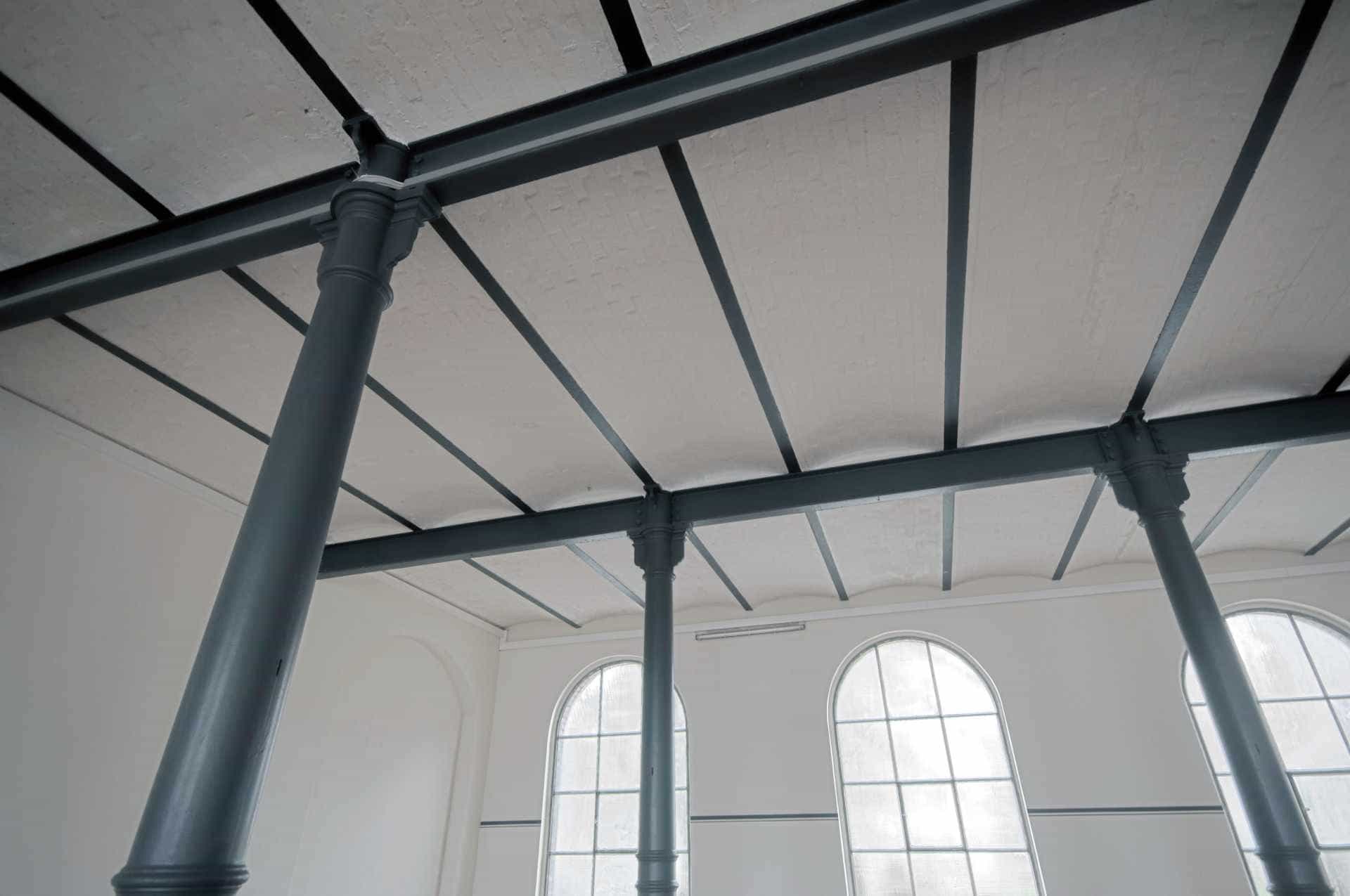 Das Magazin der Heeresbäckerei seitlicher Blick in den Saal