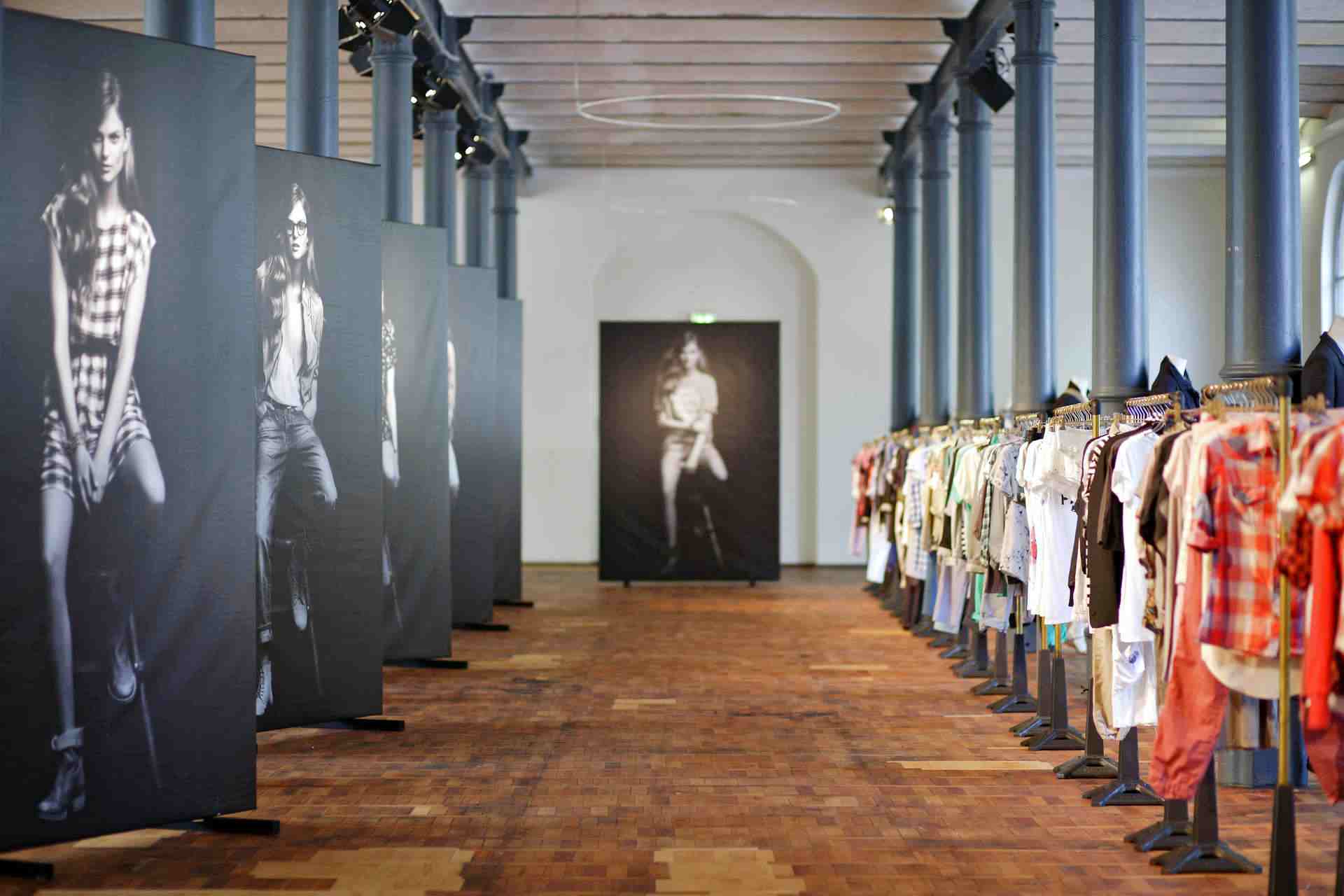 Magazin Heeresbäckerei Mode Messe Blick in den Saal