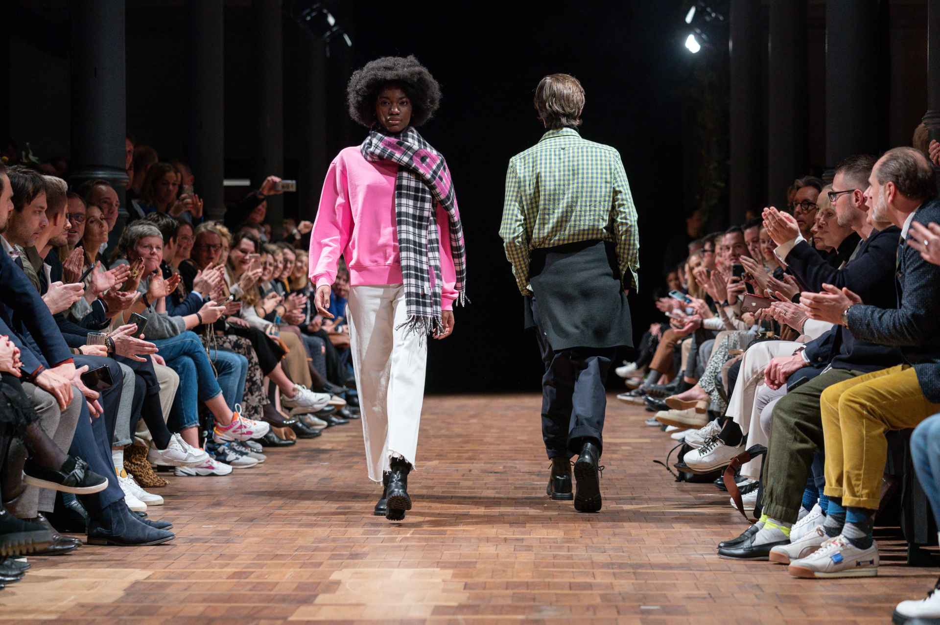 Fashion Show Laufsteg im Magazin in der Heeresbäckerei